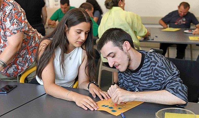 OBAM'da özel bireyler sanat ve müzikle buluştu