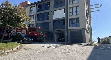 Ocakta unutulan yemek itfaiye ekiplerini alarma geçirdi