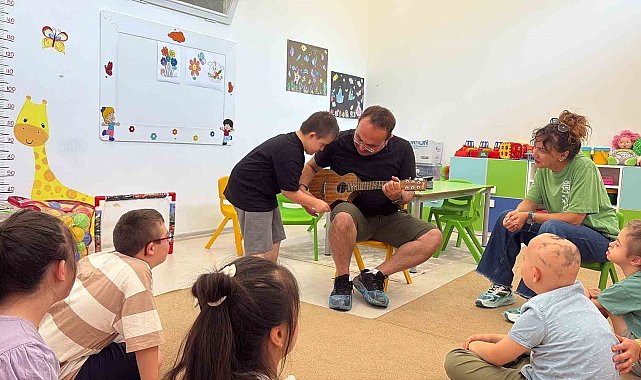 Odunpazarı Belediyesi'nden engelli bireylere drama atölyesi