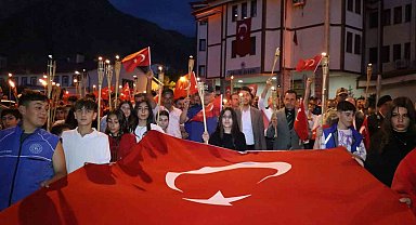 Oltu'da, Millî birlik ve beraberlik yürüyüşü düzenlendi
