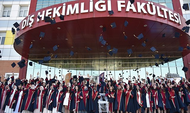 OMÜ Diş Hekimliği Fakültesi'nde mezuniyet sevinci
