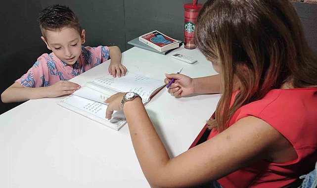 Otizm teşhisi konulan Doğukan, şimdi üstün zekâlı