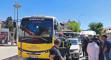 Otomobil, halk otobüsüne çarptı: 1 yaralı