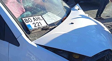 Otomobil ile motosiklet çarpıştı: 2 yaralı