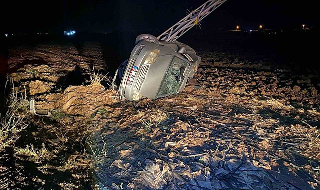 Otomobil tarlaya yuvarlandı