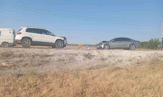 Otomobiller çarpıştı, 1 çocuk öldü, 6 kişi yaralandı