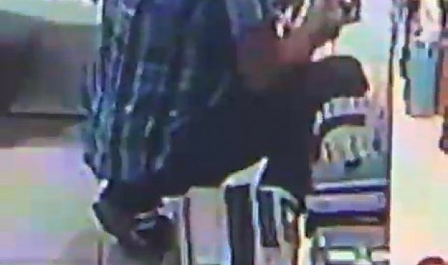 Parfüm hırsızı kamerada