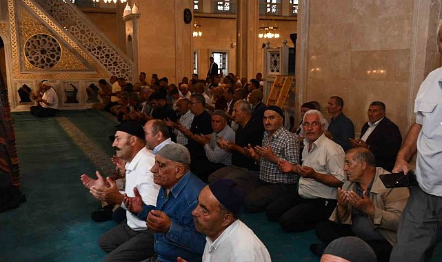 Patnos'ta 15 Temmuz için Kur'an tilaveti okundu