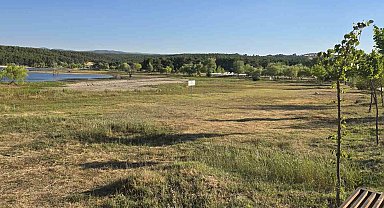 Pelitözü Gölet'ini kuraklık vurdu, sular 50 metre çekildi