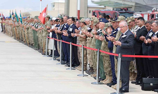 Pençe-Kilit Harekatı bölgesinde metan gazından etkilenerek şehit olan askerlerin naaşları törenle memleketlerine uğurlandı
