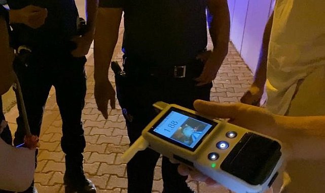 Polis olacağını söyledi, alkollü araç kullanmaktan ehliyetine 2. kez el konuldu