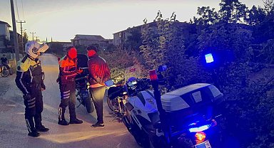 Polisten kaçan sürücüye: "Kaçarsan sonuçlarına katlanırsın"