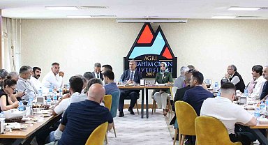 Prof. Dr. Gülçin, Basın Mensupları ile Bir Araya Geldi