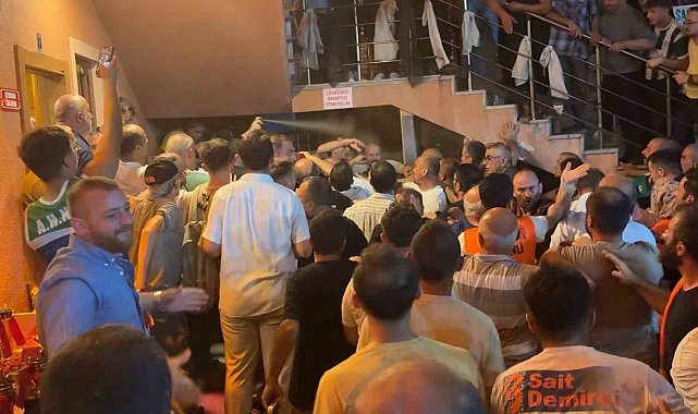 Rize'de birlik ve beraberlik maçında kavga çıktı