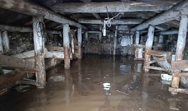 Sağanak sele neden olunca evleri su bastı, tarım arazileri zarar gördü