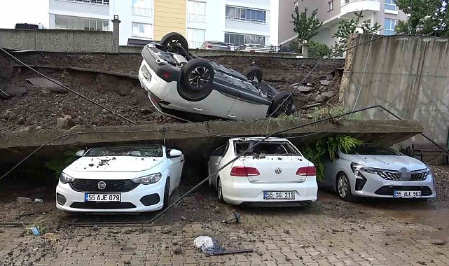 Samsun'da istinat duvarı yağmur sularına dayanamadı: 4 araç zarar gördü