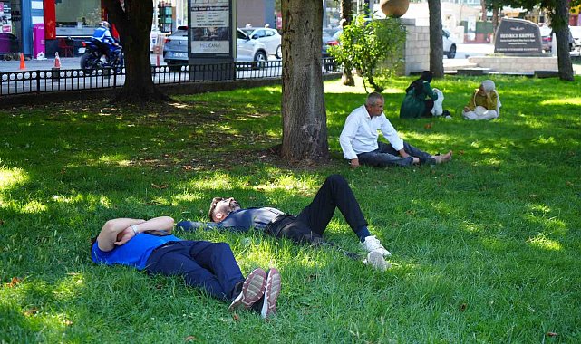 Samsun'da sıcaklık 33 dereceyi, nem yüzde 90'ı aştı