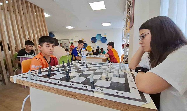 Şanlıurfa'da gençlik merkezleri satranç turnuvası sona erdi