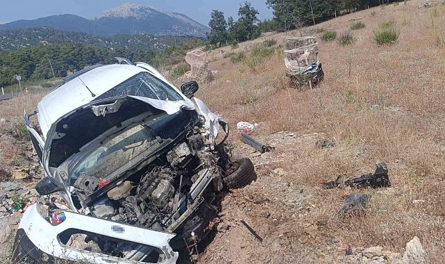 Şarampole uçan hafif ticari aracın sürücüsü yaralandı