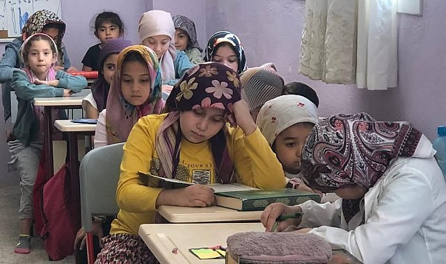 Sarıgöl'de Kur'an Kursunda 15 yıllık gelenek sürüyor