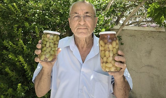 Sarıgöl'de Mevlana üzümünden yapılan turşu yoğun ilgi gördü