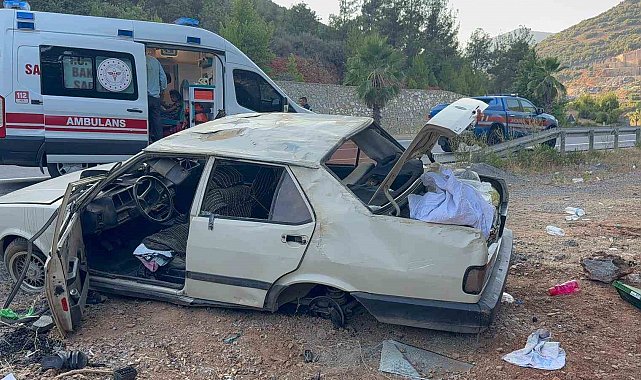 Savrulan Tofaş araç takla attı: 2'si çocuk 5 yaralı