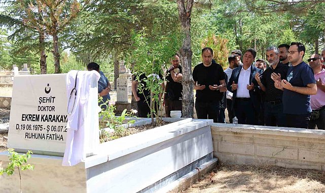 Şehit Dr. Ekrem Karakaya dualarla anıldı