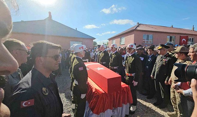 Şehit Mahsun Yeşildemir gözyaşları arasında son yolculuğuna uğurlandı