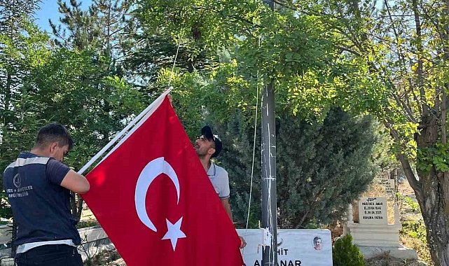 Şehit mezarlıklarına vefa dokunuşu