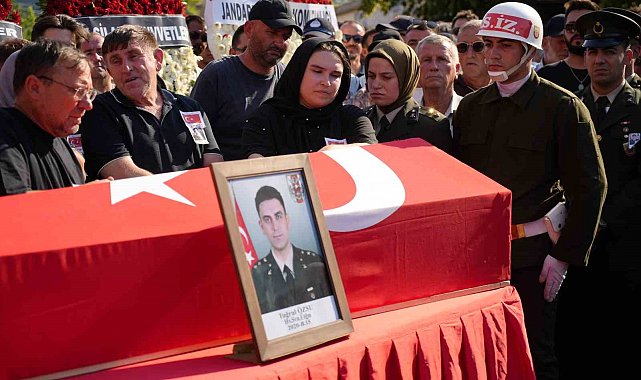Şehit Üsteğmen Tuğrul Özsu, Edirne'de son yolculuğuna uğurlandı