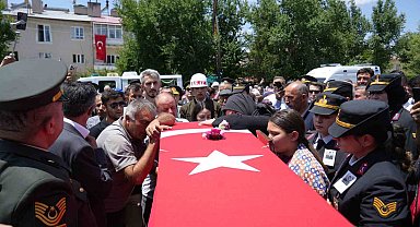 Şehit Uzman Çavuş Enver Yaman son yolculuğuna uğurlandı