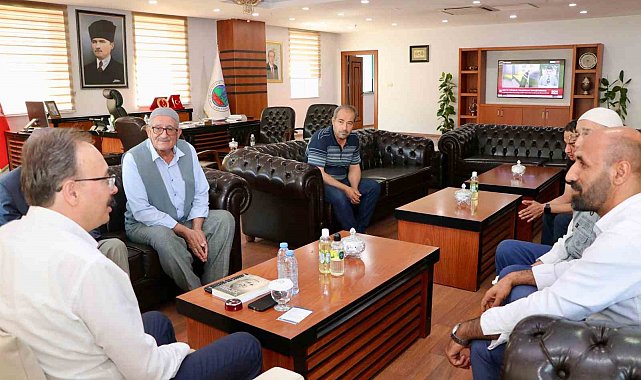 Siirt Valisi Kemal Kızılkaya, vatandaşlarla buluşmaya devam ediyor