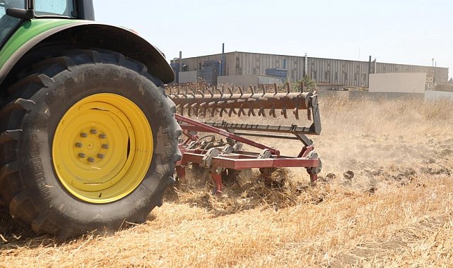 Silivri Belediyesi'nden tarlalarda yangın önlemi