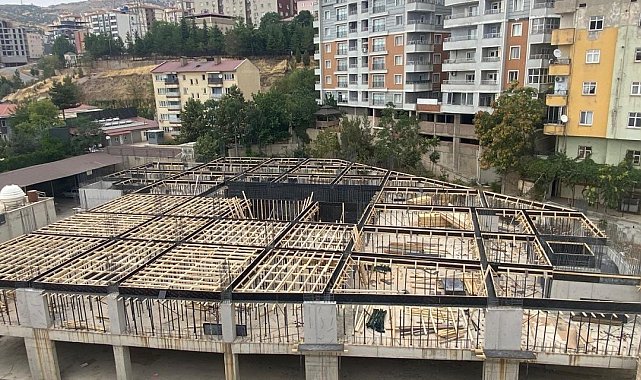 Şırnak'ta otopark ve sosyal yaşam alanı bir arada yükseliyor