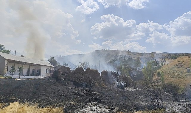 Sivas'ta çıkan yangında 12 ev zarar gördü, alevler ormana sıçramadan kontrol altına alındı
