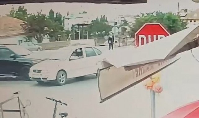 Sivas'ta iki otomobil çarpıştı: 5 kişi yaralandı