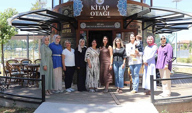 Sivas'ta kadınlar kadın programları izlemek yerine kitap okuyor