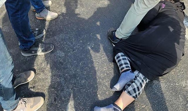 Siverek'te yolun karşı tarafına geçmeye çalışan kadına otomobil çarptı