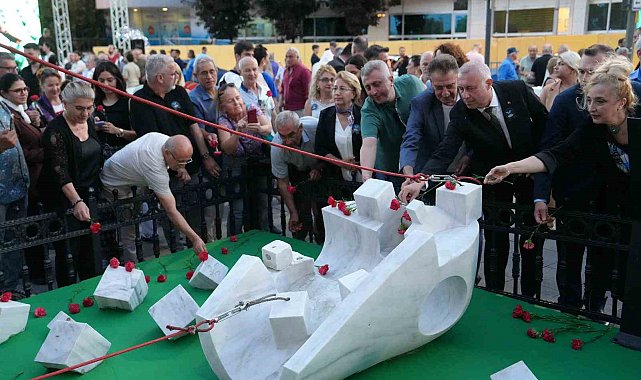 Srebrenitsa Katliamı'nın 30'uncu yılında Kartal'da anma töreni düzenlendi