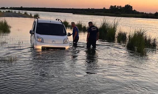 Suların yükseldiğini fark etmeyince ırmakta mahsur kaldılar