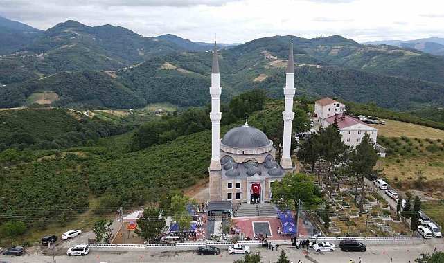 Süleyman Soylu'nun da destek verdiği "Darboğaz Hz. Ebubekir Camisi" dualarla açıldı