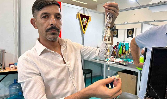 Sultan 2. Abdülhamid Han'ın namaz vakitlerini gösteren saati 4 bin dolara satışta