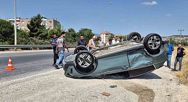 Susurluk'ta iki aracın çarpıştığı kazada 2 kişi yaralandı