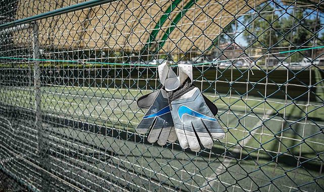 Tarihi spor kulübünü mahkeme kararı beklenmeden boşalttılar