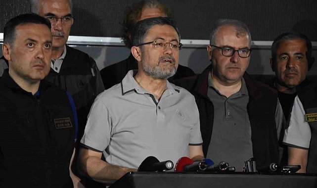 Tarım ve Orman Bakanı Yumaklı: "Bugün Türkiye'de başlayan 3 yangınımız var"