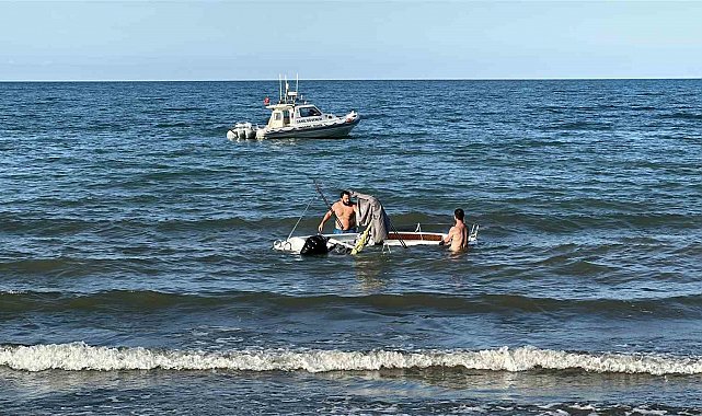 Tekne alabora oldu: 5 kişi denize düştü