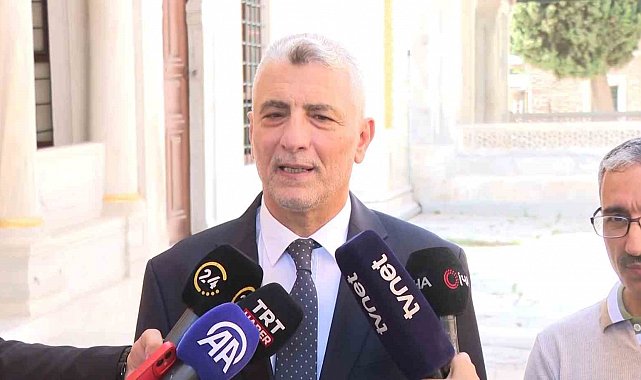 Ticaret Bakanı Ömer Bolat Ayasofya-i Kebir Camii Şerifi'nde düzenlenen mevlit programına katıldı