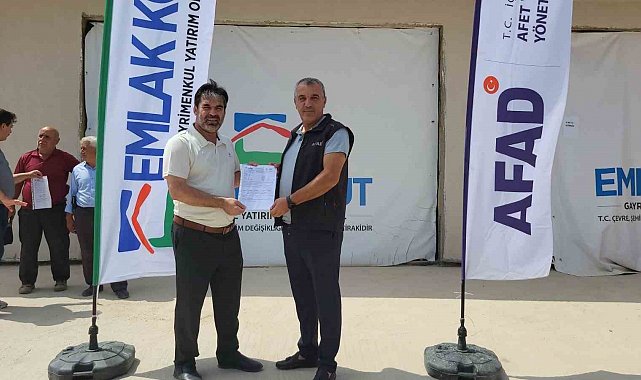 Toplu konut alanlarında yapılan iş yerleri teslim edildi