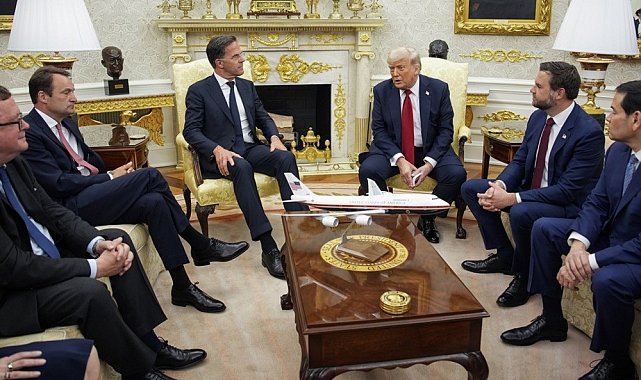 Trump'tan Rusya'ya yaptırım tehdidi: "50 gün içinde anlamlı bir ateşkes yapılmazsa, yüzde 100 oranında ikincil gümrük vergilerini devreye sokacağız"