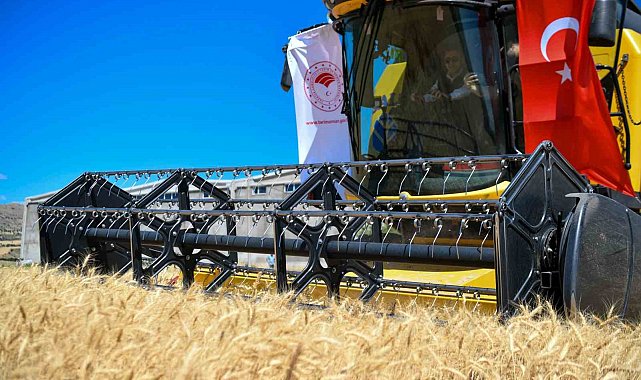 Tunceli Valisi Aygöl, hasat etkinliğine katıldı